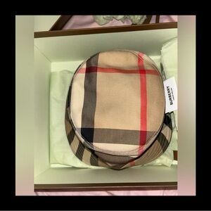 BURBERRY BUCKET HAT